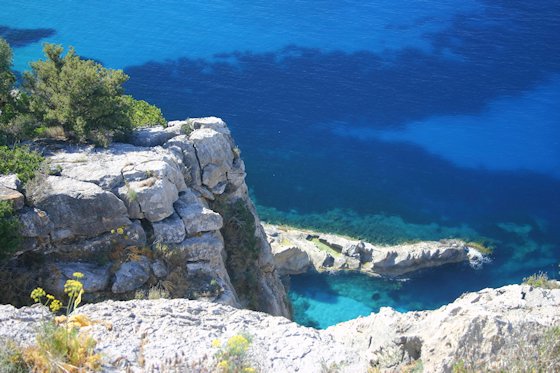 Wandern auf Ibiza - Zum Torre des Savinar, Blick nach Atlantis